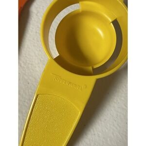 Tupperware Retired 4-3/4" Egg White Yolk Separator Hands Free Lemon Yellow‎ VTG